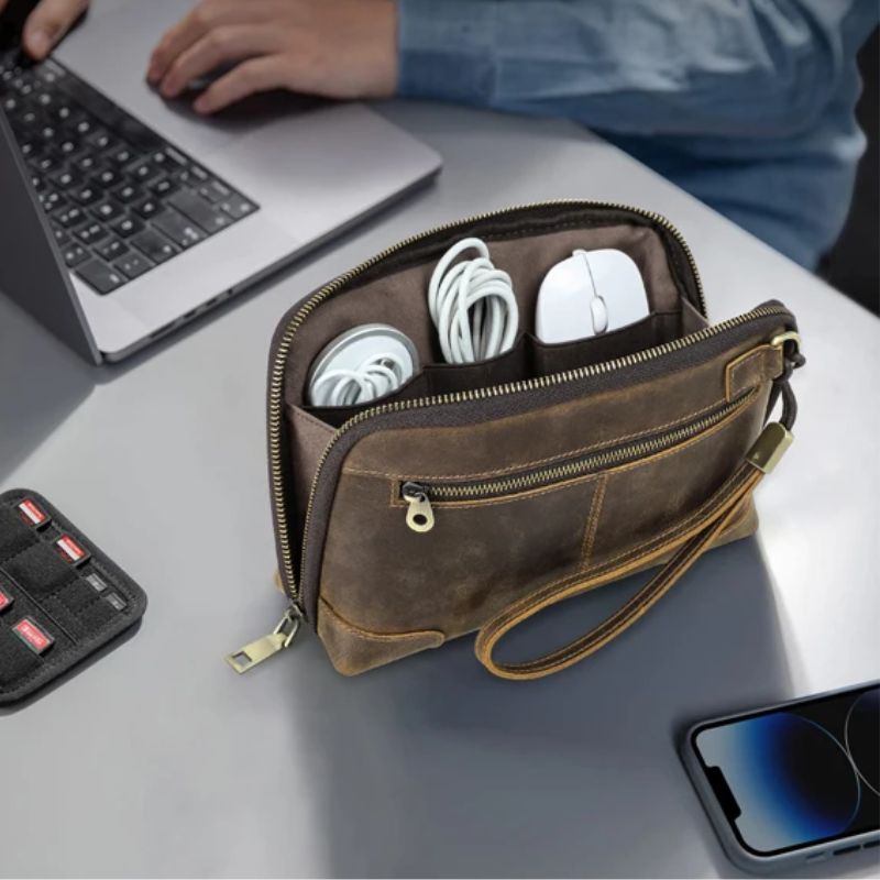 Porta-Gadgets em Couro Harper